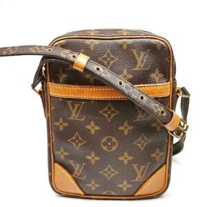 Louis Vuitton Danube Monogram
Brown Shoulder Crossbody Bag